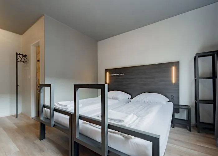 A&O Koeln Dom Hotel